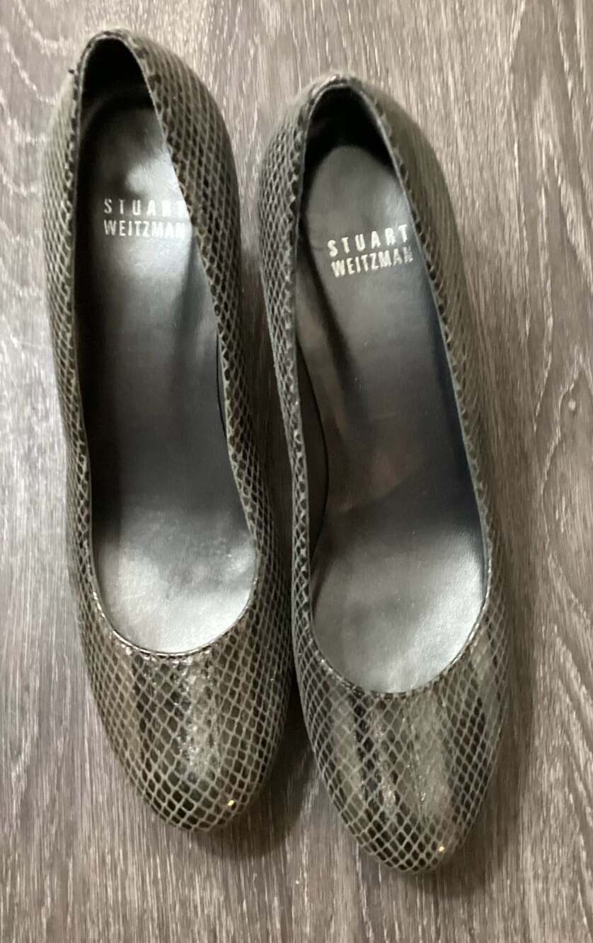 Stuart Weitzman Pumps Size 6.5M Grey Snakeskin Print Heels